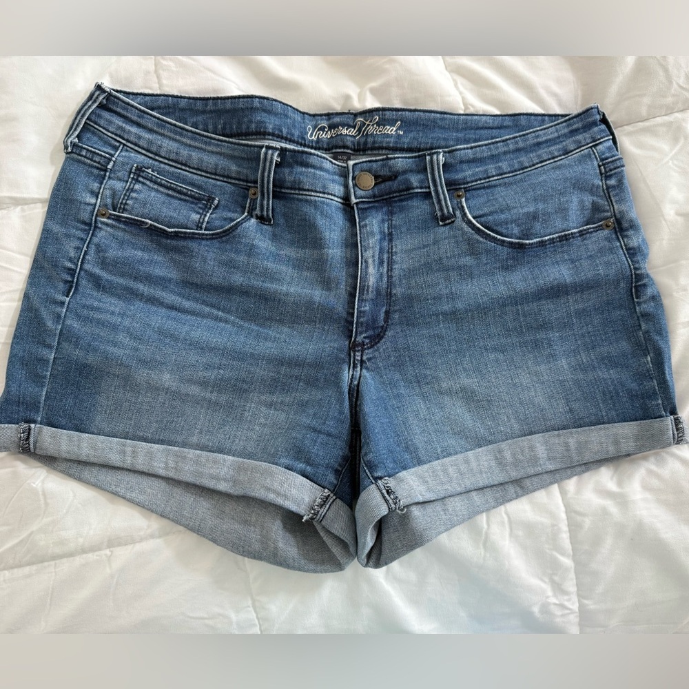 Universal Thread High Rise Blue Jeans sz 14